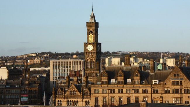 Bradford City Hall, c Neil Turner on Flickr, via CC BY SA . bit.ly SLASH MVQefT